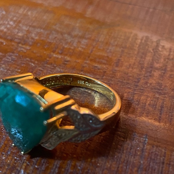 Emerald and Diamond Ring - Picture 8 of 14